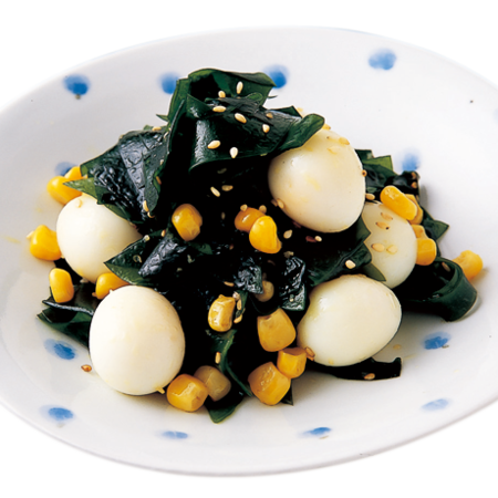 ウズラの卵とわかめの炒め物