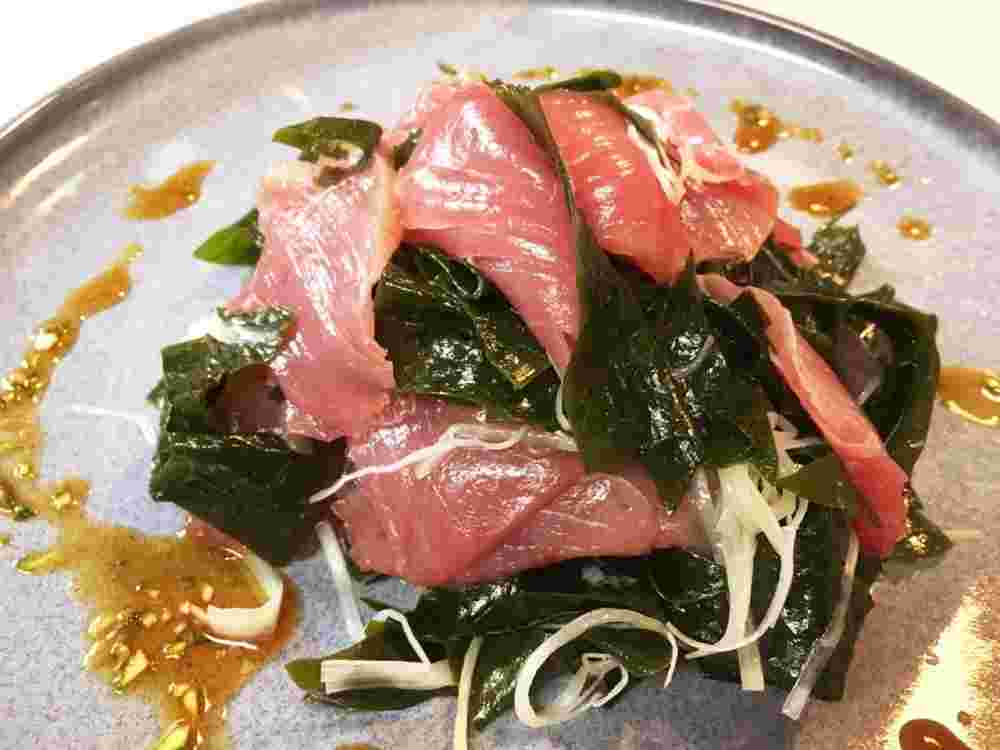 まぐろとワカメの柚子醤油和え