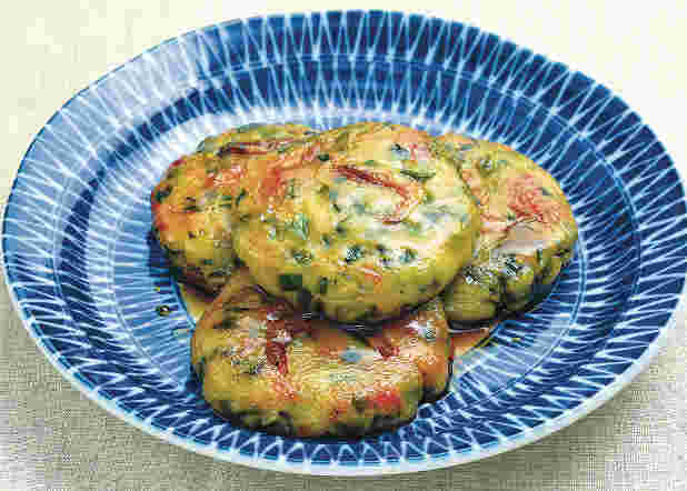 豆腐白玉粉のニラまんじゅう