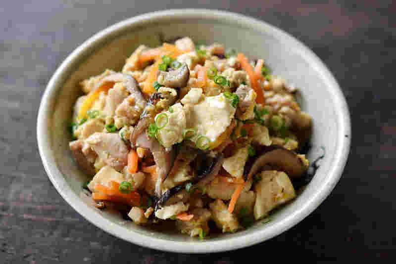 しいたけと人参の炒り豆腐