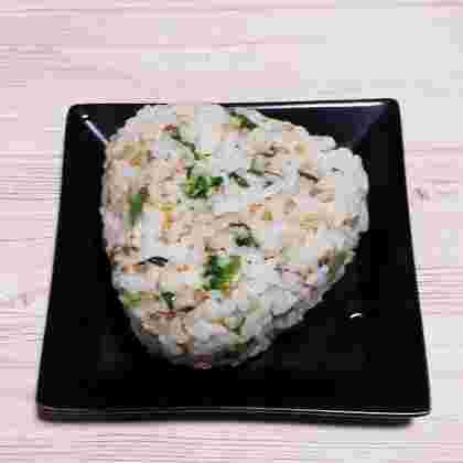 昆布茶で味付けしたおにぎり