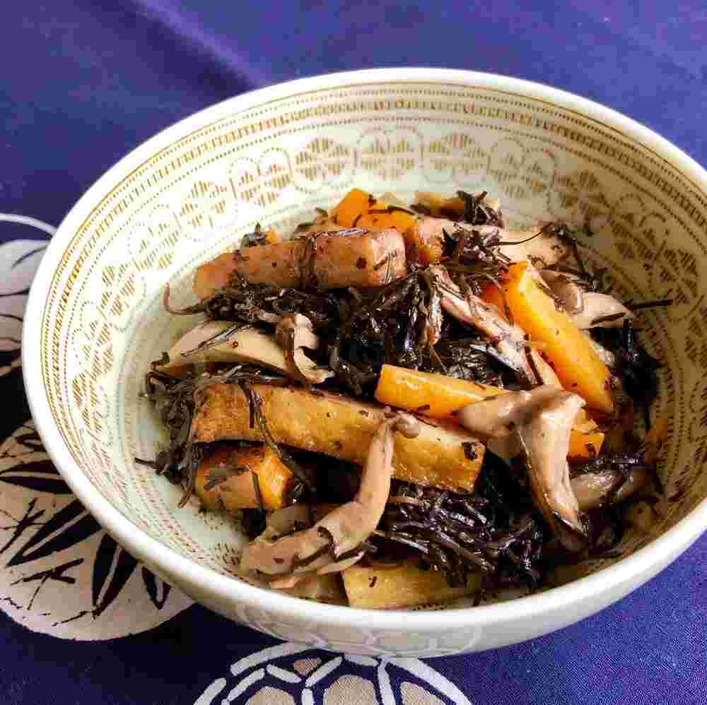 あらめとさつま揚げの煮物