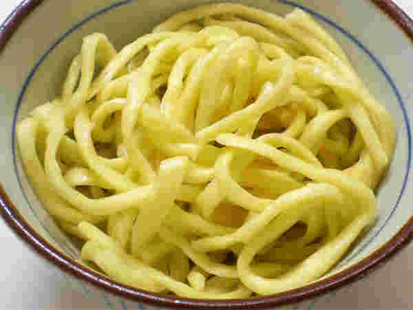 ソーキそばに使用される麺