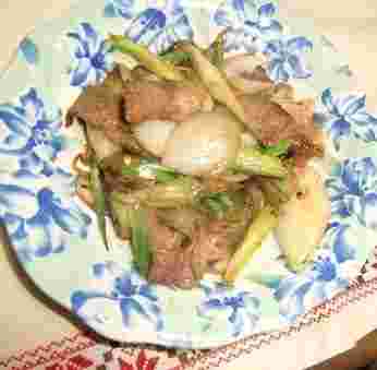葉玉ねぎの牛肉の辛味噌炒め