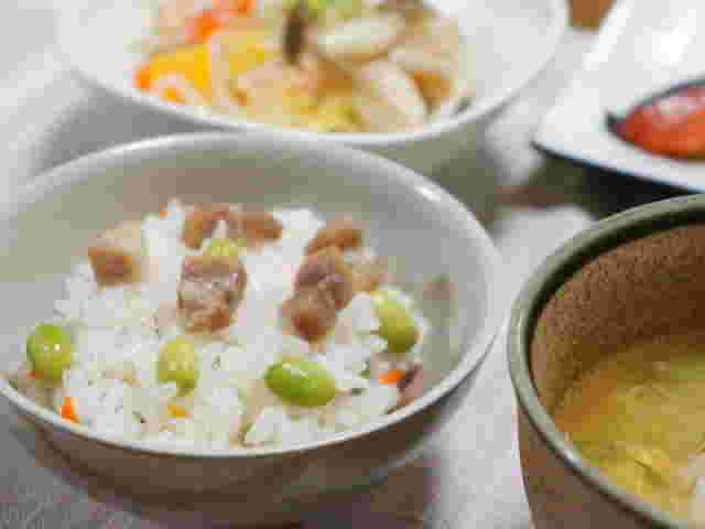 シャトルシェフで作った塩豚の炊き込みごはん