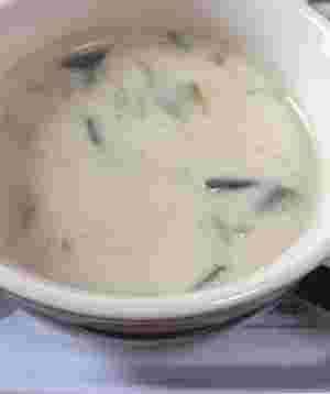 葉玉ねぎと豆乳のスープ