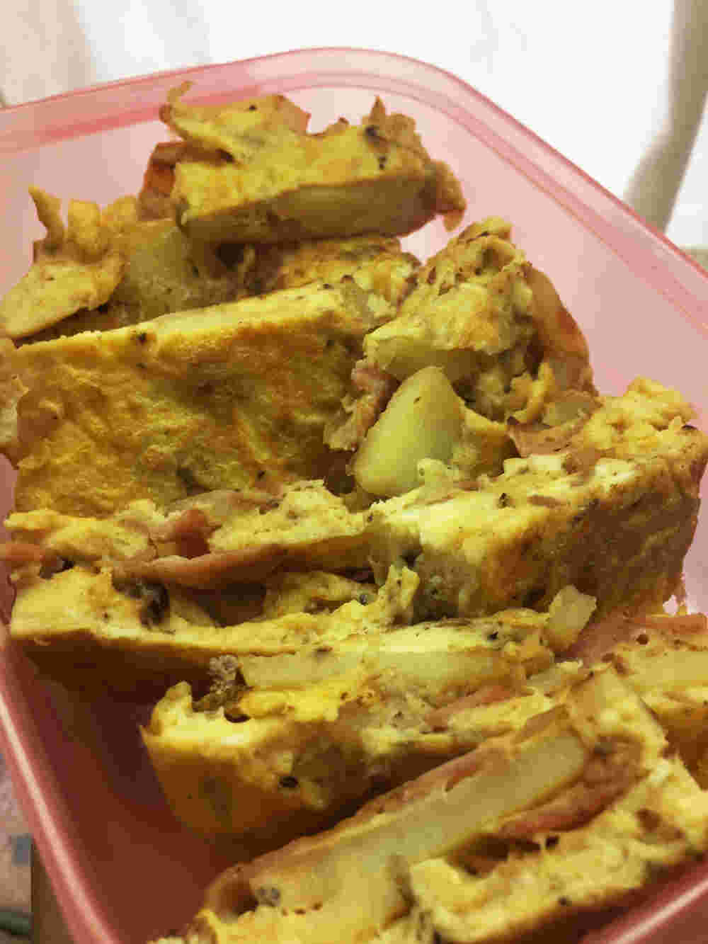 ジャガイモとベーコンを使った卵焼きレシピ画像