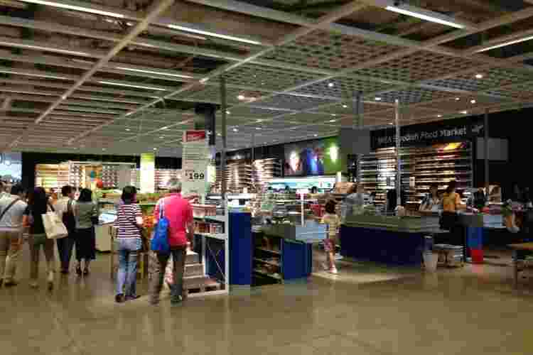 IKEAのフードマーケットの様子