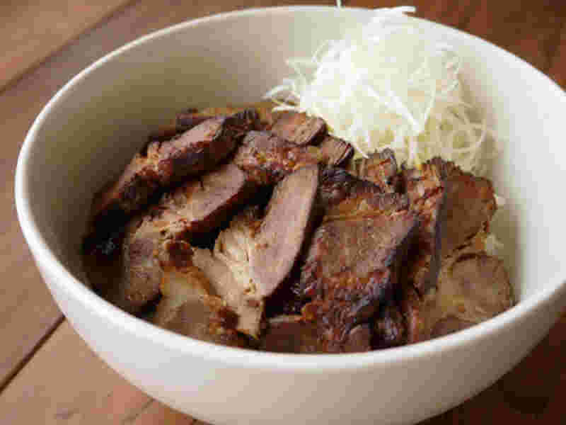炙りチャーシュー丼