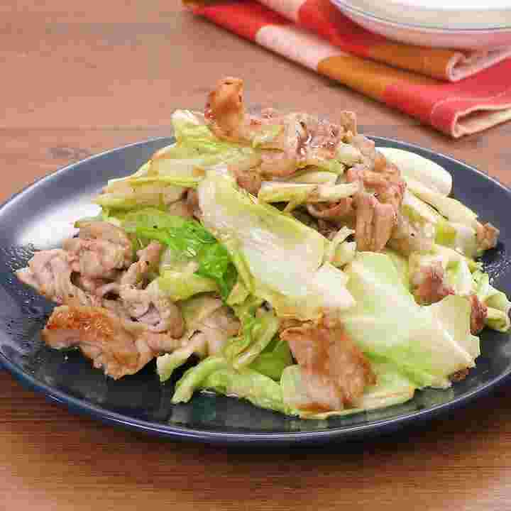 キャベツと豚肉細切れのにんにく醤油炒め