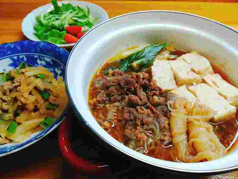 牛カルビの肉豆腐