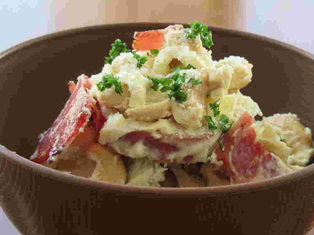さつまいもとカシューナッツのチーズサラダ