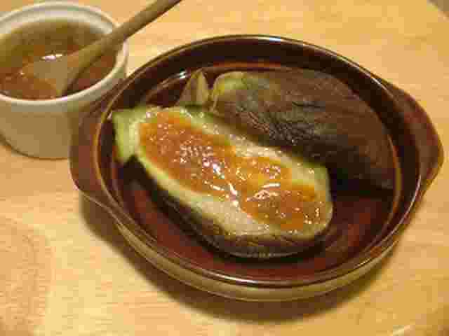 レンジで蒸して田楽味噌を乗せた水ナス