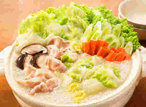 鶏がらスープの白菜鍋
