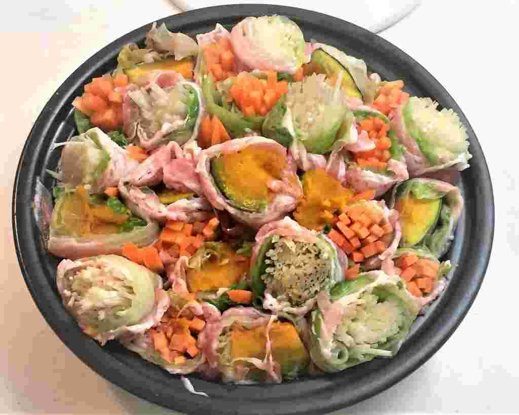 タジン鍋を使った蒸し料理「タジン鍋で野菜のロール蒸し」