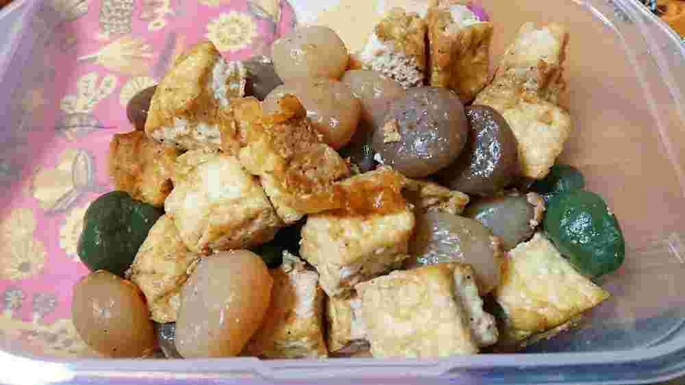 玉こんにゃくと厚揚げの甘辛炒め