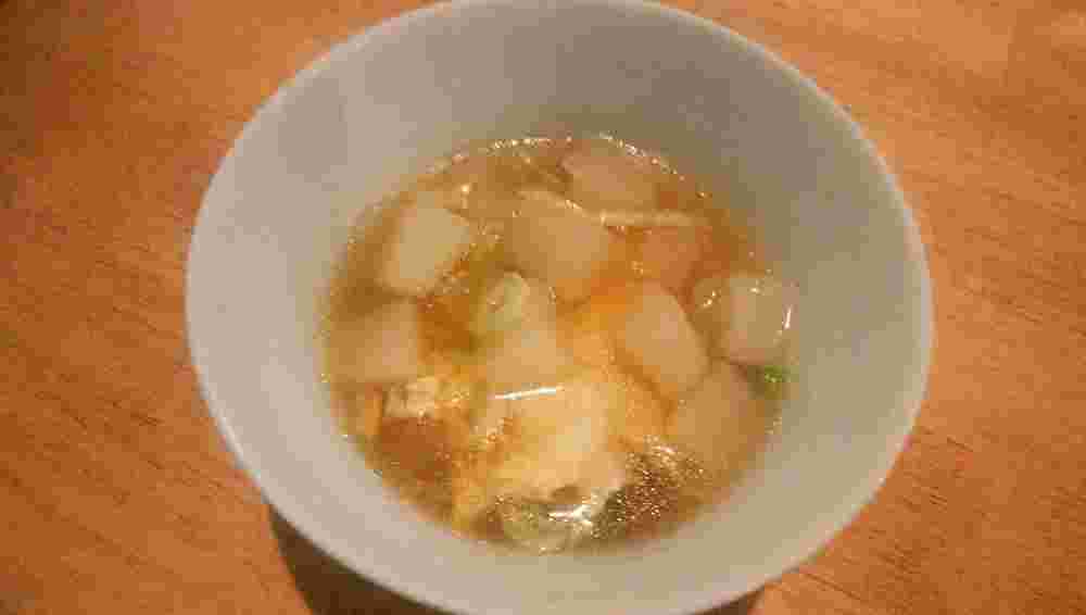 とろみのついたスープになる赤大根のレシピ