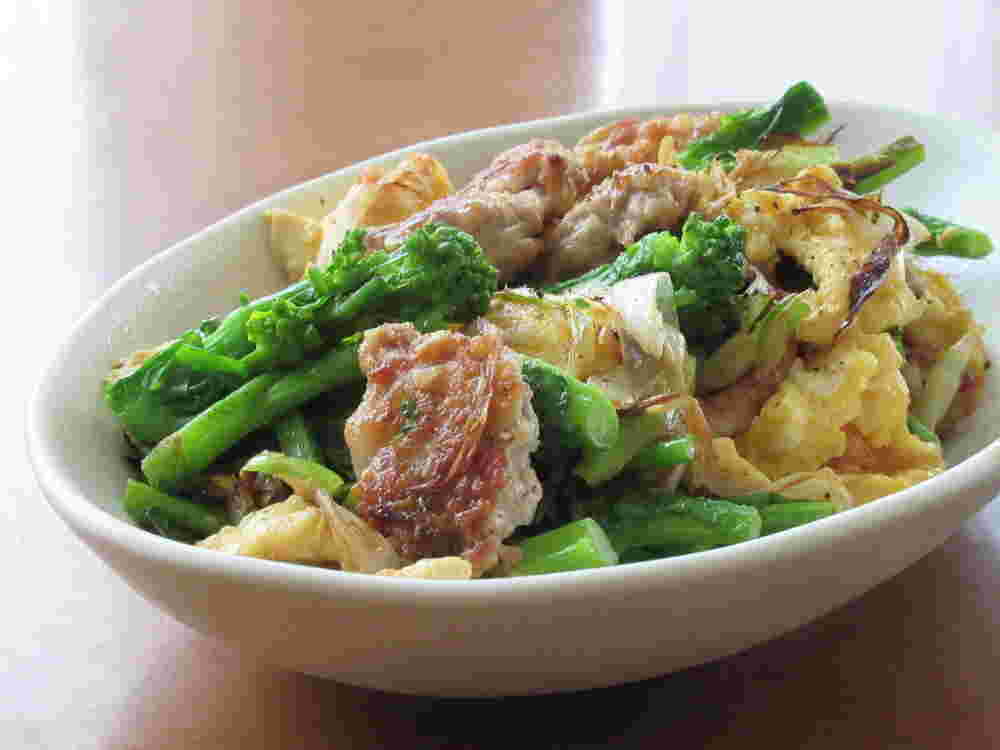 豚もも肉の切り落としを使った炒め物