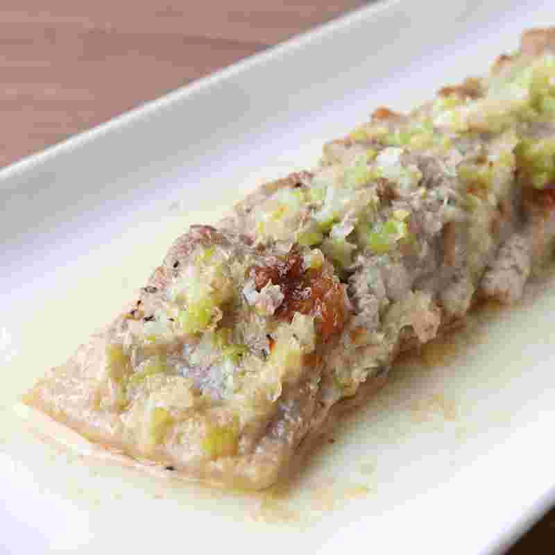 焼肉用豚バラ肉を使った「豚バラのねぎ塩ホイル焼き」