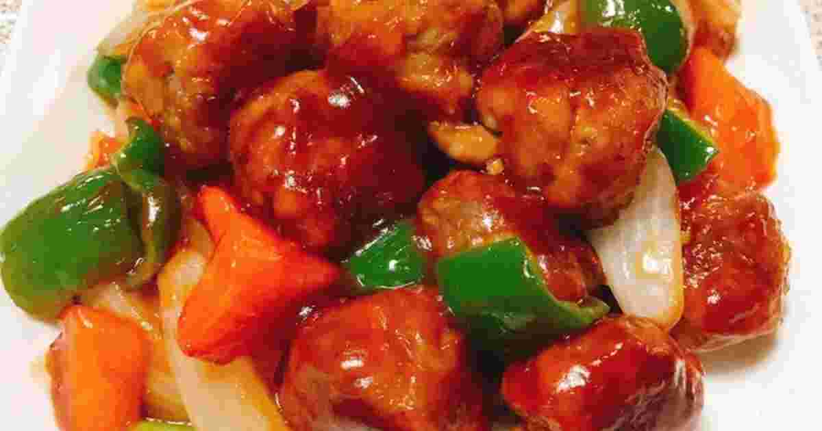 豚こまと玉ねぎを使った豚こま肉団子の酢豚