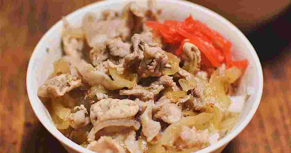 豚こまと玉ねぎを使った吉野家系かんたん豚丼
