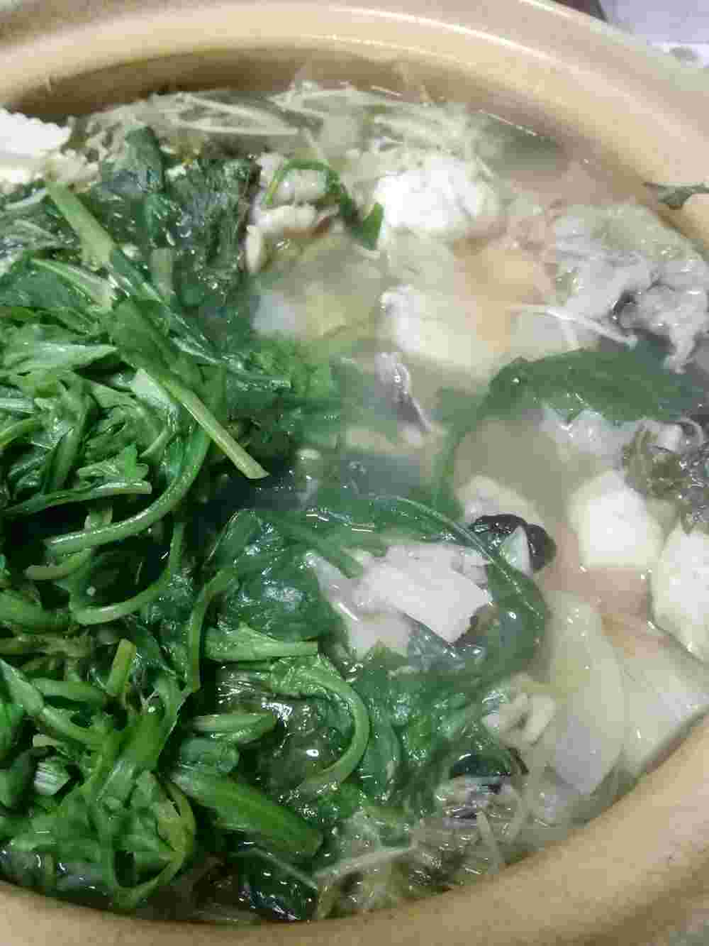 出来上がった白だしお手軽あんこう鍋のアップ