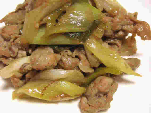 豚肉とネギのバタポン炒め