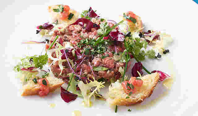 牛ヒレ肉のタルタルステーキ風