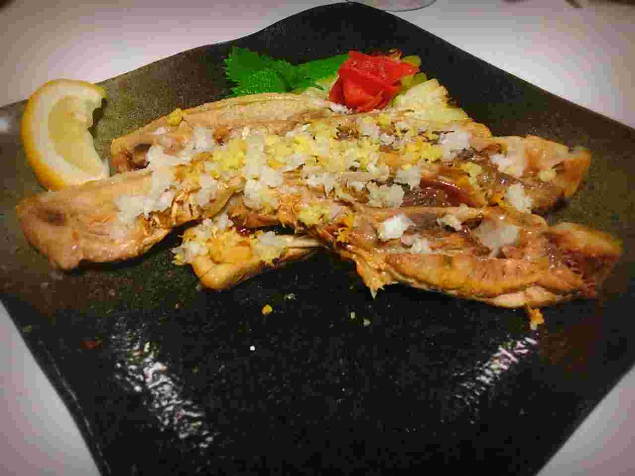 マグロのカマを焼いたステーキ