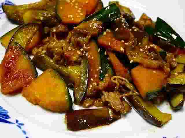 牛バラ薄切り肉と茄子かぼちゃの味噌炒め