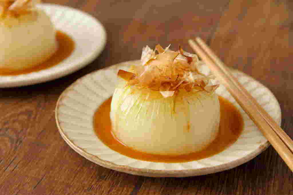 玉ねぎの丸ごとレンジ蒸し　ポン酢かけ