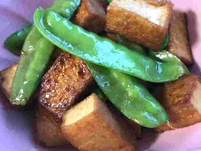 厚揚げと絹さやの照り焼き