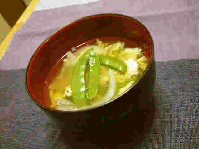 絹さやのかき玉汁