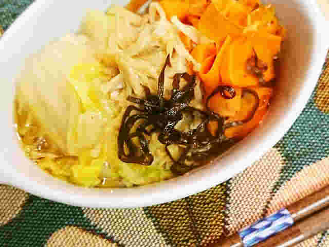 塩昆布を使った蒸し野菜