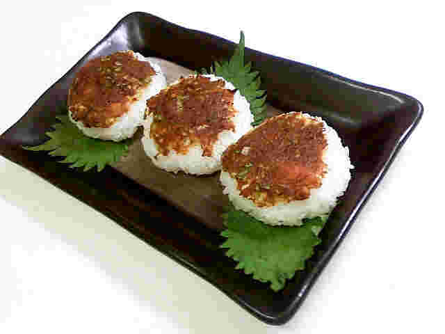 おかか味噌の焼きおにぎり