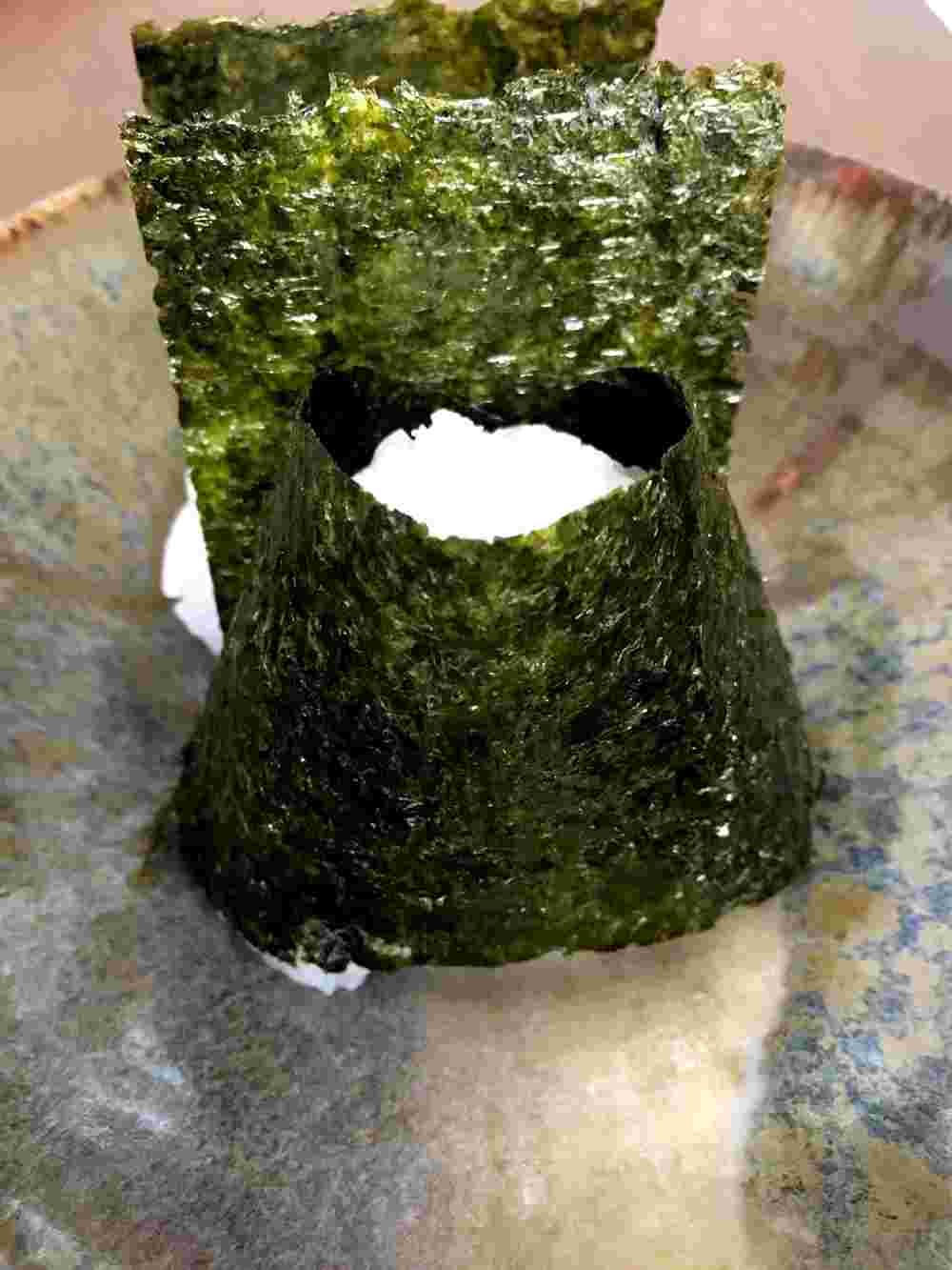 ネギマヨ入りのおかか味噌おにぎり