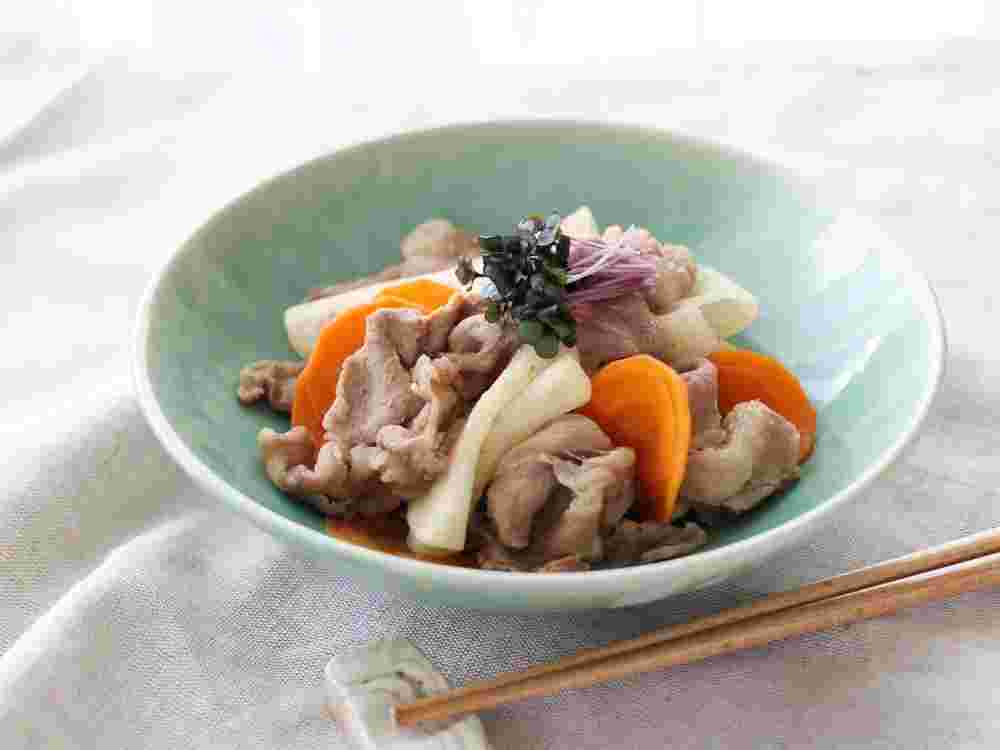 豚肩ロース薄切り肉を使った煮物の画像