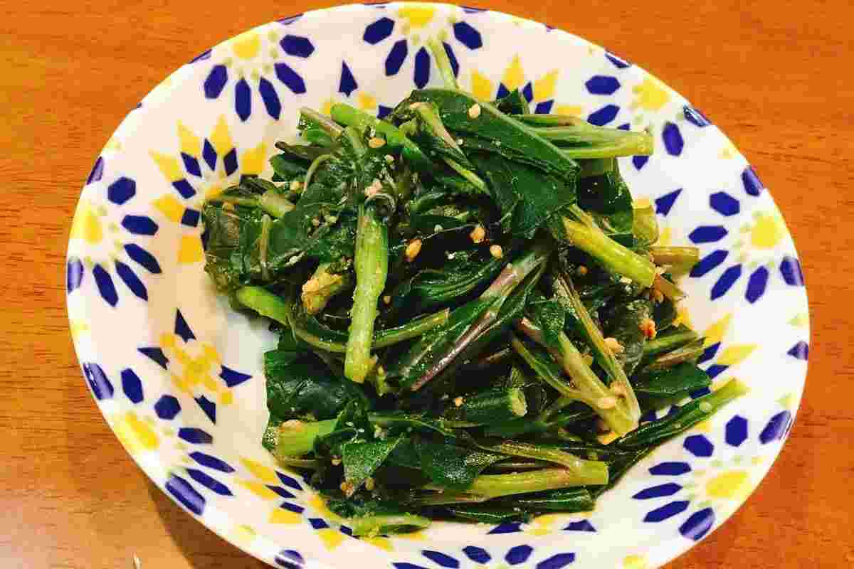 ごまで和えた金時草