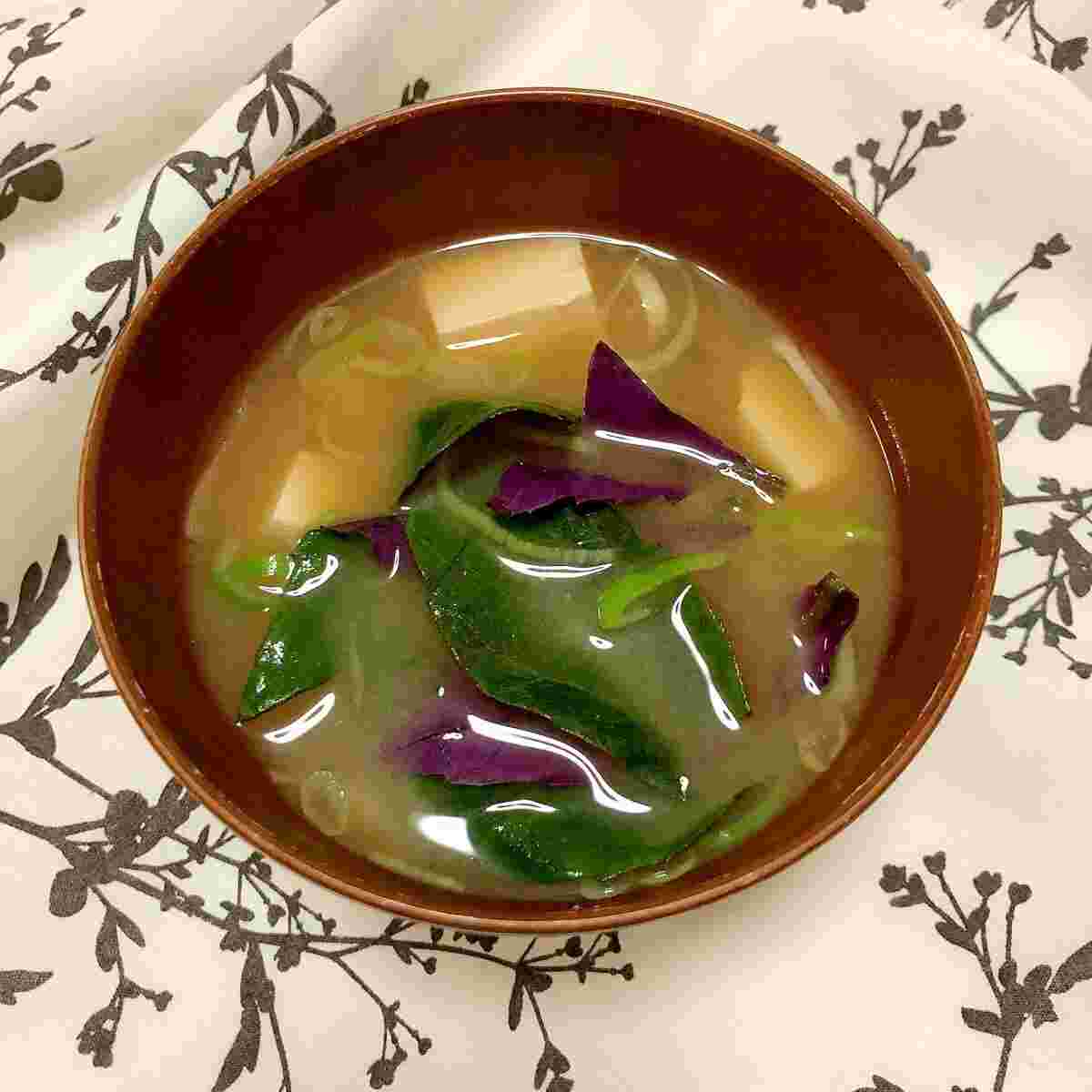 金時草を使った味噌汁