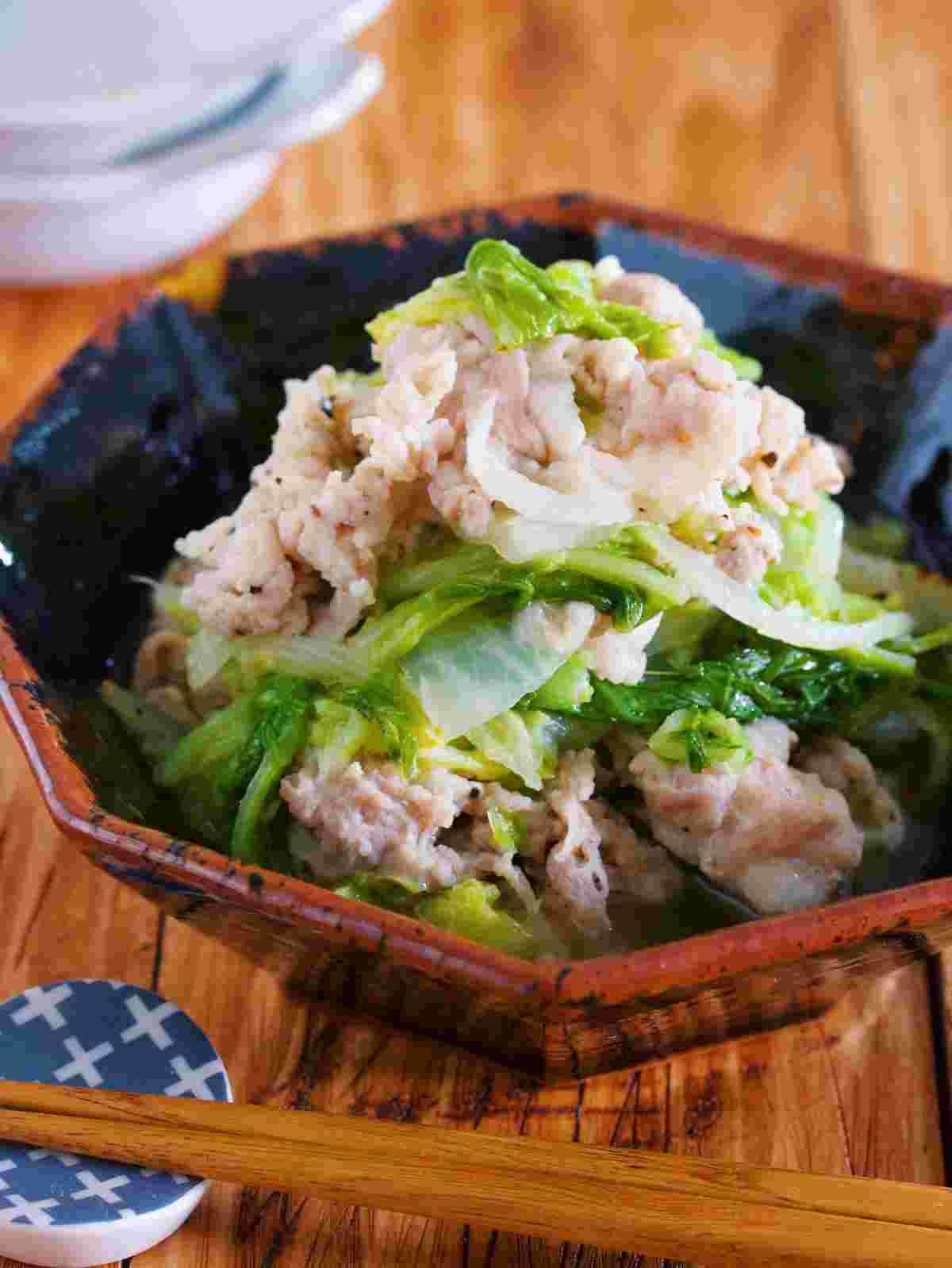 豚肉と白菜の塩だれ蒸し