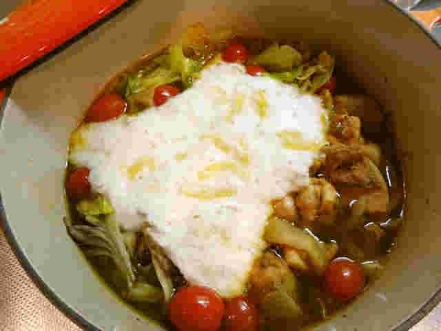 カレー味のとろろ鍋