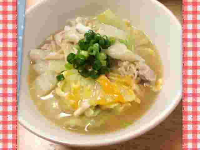 白菜豚肉えのき玉子の生姜スープ