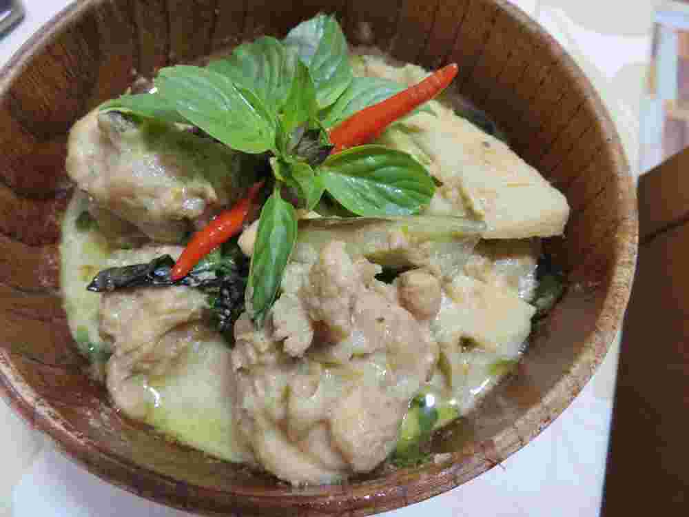 なすカレー、なすの入ったグリーンカレー