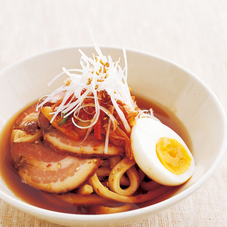 チャーシュー入りあったかビビンうどん