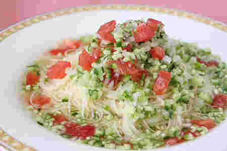 ガスパチョ風冷たいスープパスタ