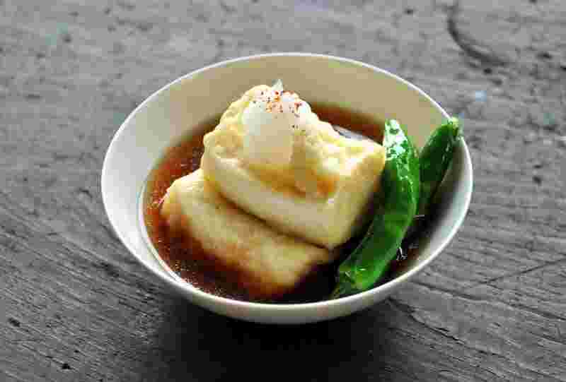 居酒屋メニューで定番の揚げ物「揚げ出し豆腐」
