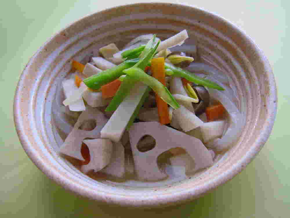 つきこんにゃくを使った煮物の画像
