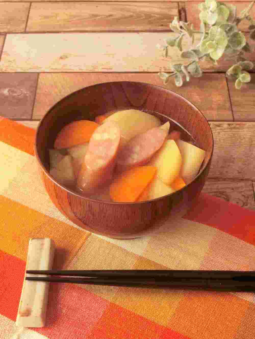 レンジで作る具だくさん味噌汁の画像