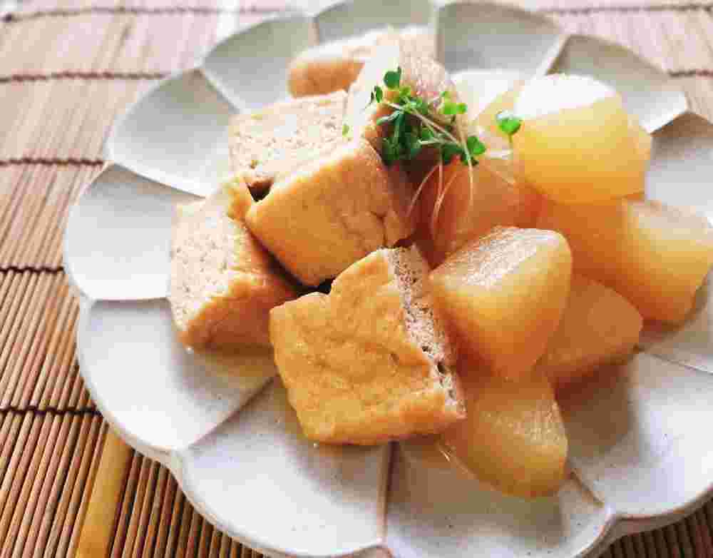 栃尾揚げと大根の煮物