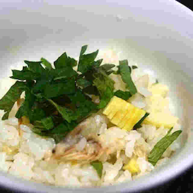 干し白エビとたけのこの炊き込みご飯